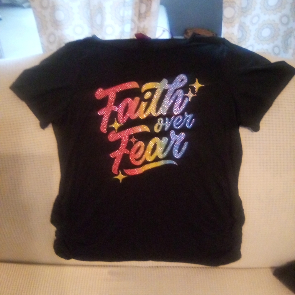 Woman's tee
